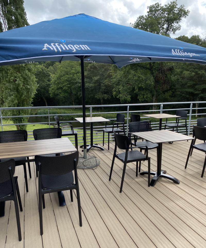 Terrasse bord du canal